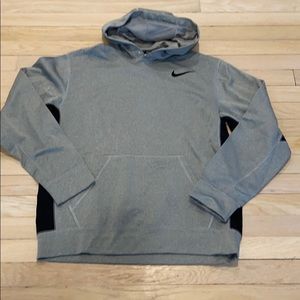 Nike Thermafit pullover Hoodie size M